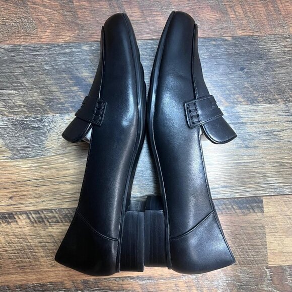 Collection by Clarks Women’s Juliet Black Leather Loafers Size 8.5 - Picture 7 of 10